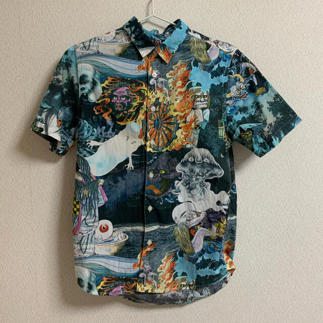 Design Tshirts Store graniph(グラニフ)の【期間限定価格】ゲゲゲの鬼太郎　アロハシャツ レディースのトップス(シャツ/ブラウス(半袖/袖なし))の商品写真