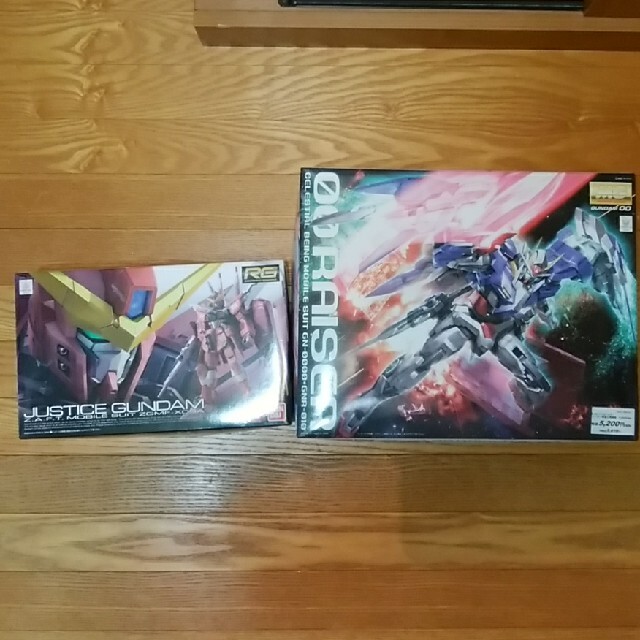 MGダブルオーライザー　RGジャスティスガンダム