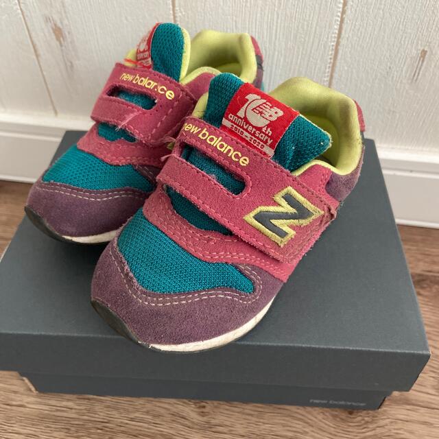 New Balance(ニューバランス)のニューバランス　996  キッズ キッズ/ベビー/マタニティのキッズ靴/シューズ(15cm~)(スニーカー)の商品写真