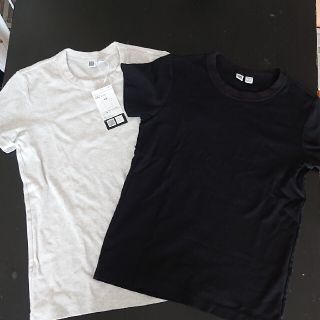 ユニクロ(UNIQLO)の新品★美品★UNIQLO★Tシャツ★2枚セット★Mサイズ(Tシャツ(半袖/袖なし))