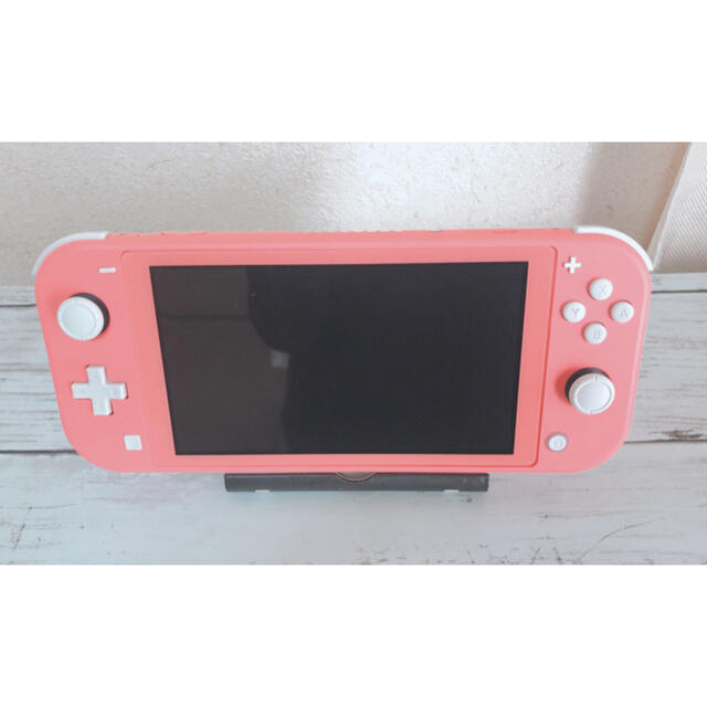 Switch lite コーラルピンクどうぶつの森 ソフト amiiboカード