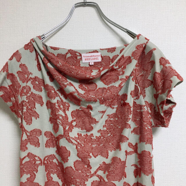 Vivienne Westwood(ヴィヴィアンウエストウッド)のヴィヴィアンウエストウッド　レッドレーベル　Tシャツ　デザイントップス レディースのトップス(Tシャツ(半袖/袖なし))の商品写真