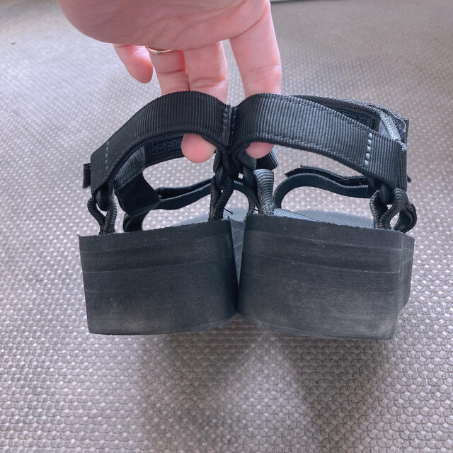 Teva(テバ)のTeva サンダル　厚底　フラットフォーム　23cm ブラック　黒　スポサン レディースの靴/シューズ(サンダル)の商品写真