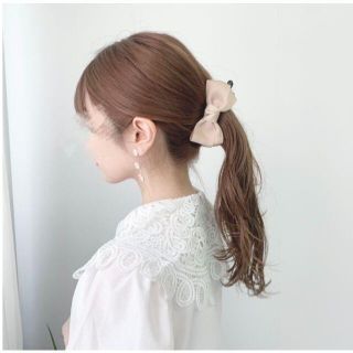 【ベージュ】リボンバナナクリップ(バレッタ/ヘアクリップ)