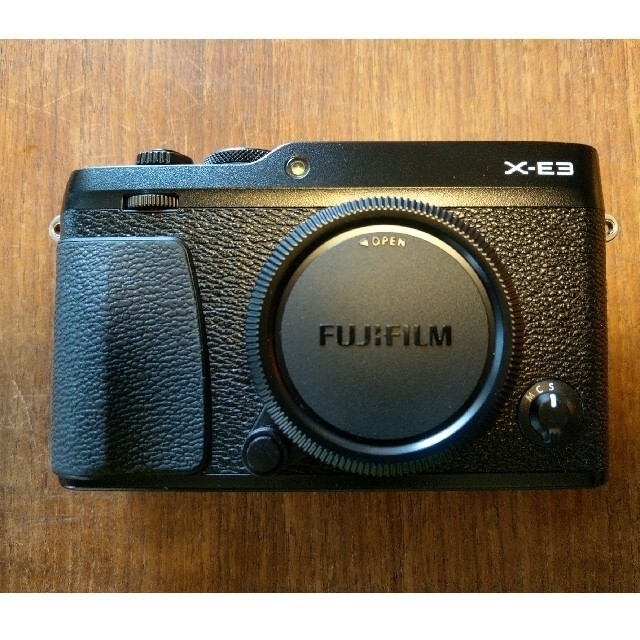 FUJIFUIM X-E3　美品ミラーレス一眼