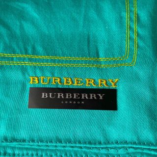 バーバリー(BURBERRY)の土日お値下げ❗️Burberry バーバリー  ハンカチ　★新品未使用★(ハンカチ)