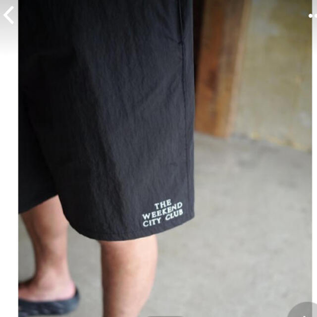 COMOLI(コモリ)の希少MサイズTHE WEEKEND CITY CLUB ショートパンツ メンズのパンツ(ショートパンツ)の商品写真