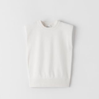 ザラ(ZARA)の【新品】ZARA  ザラ   肩パッドニットセーター　ホワイト　M(ニット/セーター)