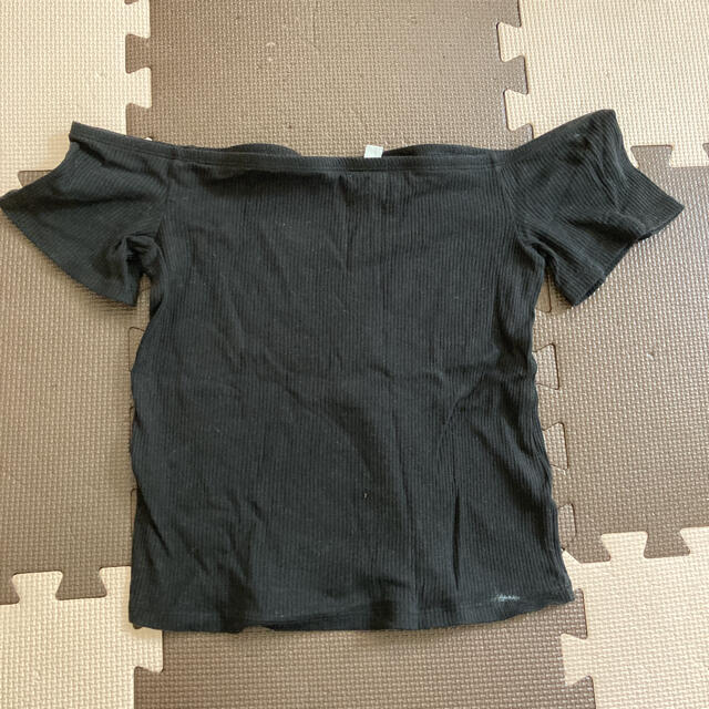 H&M(エイチアンドエム)のH&M オフショルダートップス レディースのトップス(Tシャツ(半袖/袖なし))の商品写真