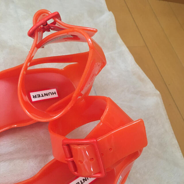 HUNTER(ハンター)のHUNTER  オレンジ色ビニールサンダル レディースの靴/シューズ(サンダル)の商品写真