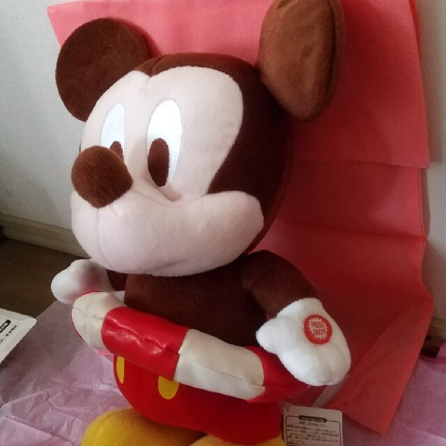 美品 ディズニーストア ミッキー 浮輪 キーホルダー ぬいぐるみ Disney - ミッキーマウス浮き輪ぬいぐるみ〜音楽付き〜の通販 by