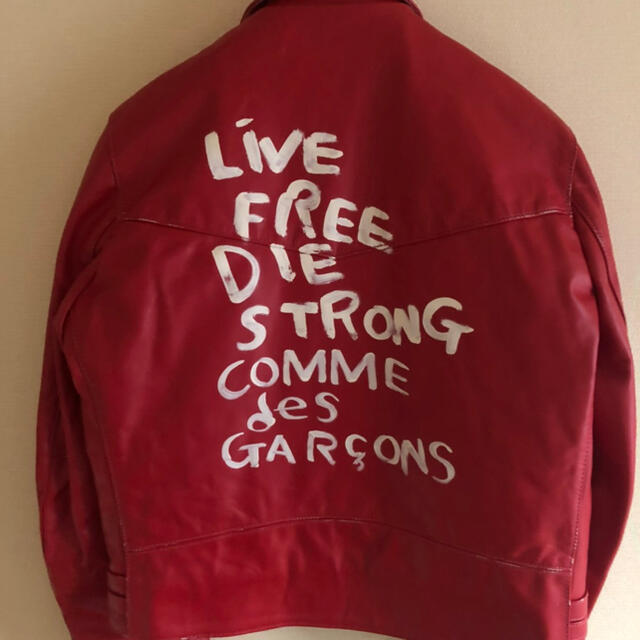 COMME des GARCONS(コムデギャルソン)のportersin様専用 コムデギャルソン青山店限定ルイスレザー赤44新品未使用 メンズのジャケット/アウター(ライダースジャケット)の商品写真