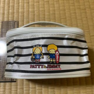 サンリオ(サンリオ)のPATTY&JIMMY  コスメポーチ　サンリオ　INRED付録(ポーチ)