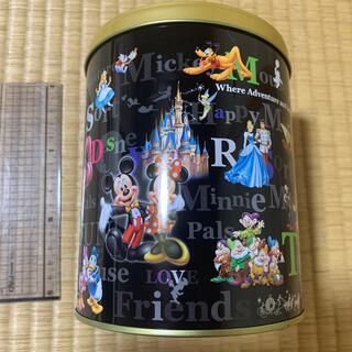 ディズニー(Disney)のチョコレートカバードクッキーの空き缶　黒　東京ディズニーリゾート　(その他)
