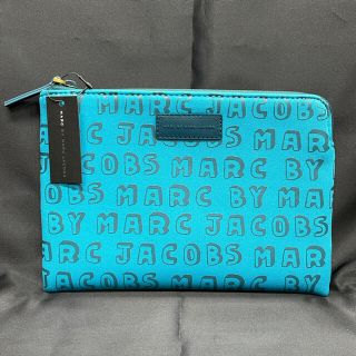 マークバイマークジェイコブス(MARC BY MARC JACOBS)の新品MARC BY MARC JACOBSマークジェイコブス　マルチポーチ(ポーチ)