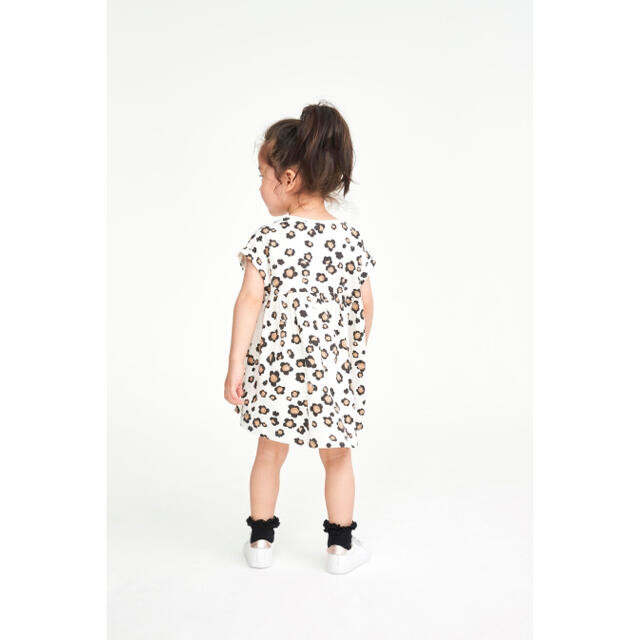 NEXT(ネクスト)の【新品】next Animal コットンジャージーワンピース（ヤンガー） キッズ/ベビー/マタニティのベビー服(~85cm)(ワンピース)の商品写真