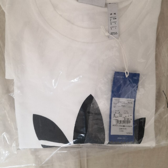 adidas(アディダス)の新品 adidas tシャツ ホワイト アディダス tee メンズのトップス(Tシャツ/カットソー(半袖/袖なし))の商品写真