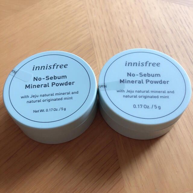 Innisfree(イニスフリー)のイニスフリー　innisfree ノーセバム　ミネラルパウダー　２個セット コスメ/美容のベースメイク/化粧品(フェイスパウダー)の商品写真