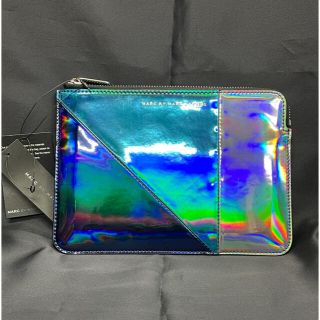 マークバイマークジェイコブス(MARC BY MARC JACOBS)の新品MARC BY MARC JACOBSマークジェイコブス　マルチポーチ(ポーチ)