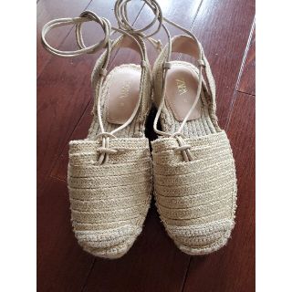 ザラ(ZARA)のzara ジュートサンダル　35サイズ22.5(サンダル)