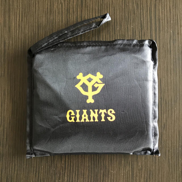 ジャイアンツロゴ付き折畳みエコバッグの通販 by にゃん!'s shop|ラクマ ジャイアンツロゴ付き折畳みエコバッグの通販 by にゃん!'s shop|ラクマ