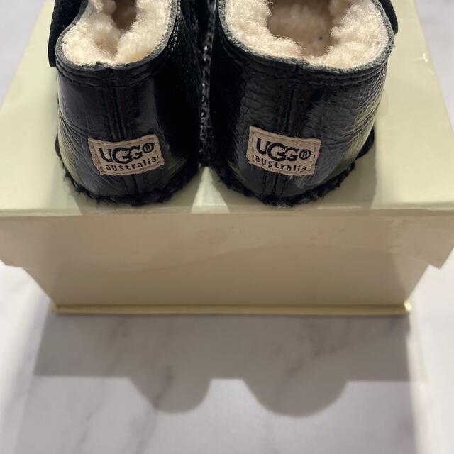 UGG(アグ)のUGG アグ　ファーストシューズ　10cm キッズ/ベビー/マタニティのベビー靴/シューズ(~14cm)(ブーツ)の商品写真