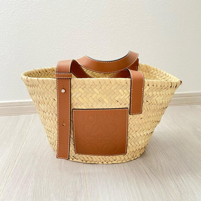 LOEWE(ロエベ)のEC購入履歴あり 正規品　カゴバッグ　ロエベ  レディースのバッグ(かごバッグ/ストローバッグ)の商品写真