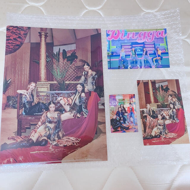 MAMAMOO ファイル　ポストカード　トレカ エンタメ/ホビーのCD(K-POP/アジア)の商品写真