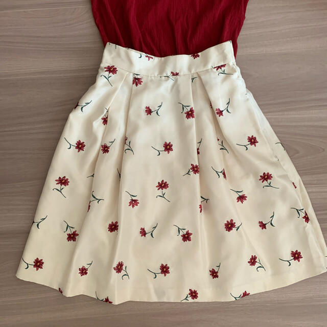 【期間限定値下】新品未使用31sons de mode❤︎花柄刺繍スカート