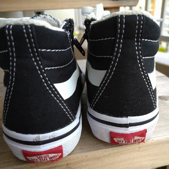 VANS(ヴァンズ)のVANSスニーカー16 キッズ/ベビー/マタニティのキッズ靴/シューズ(15cm~)(スニーカー)の商品写真