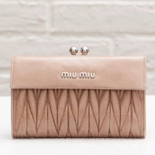 ミュウミュウ(miumiu)のmiumiu マテラッセ がま口 折り財布(財布)