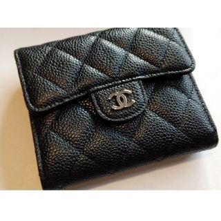 シャネル(CHANEL)の定価104500円　シャネル　三つ折り　財布　ミニ　シルバー　新品同様(財布)