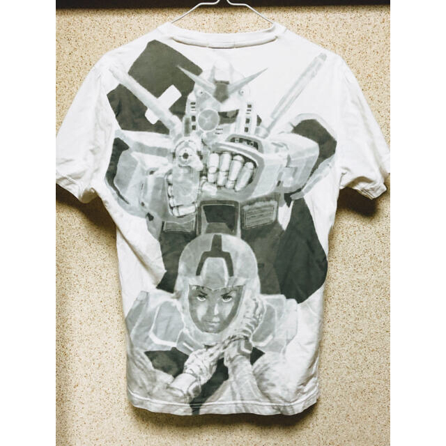 GUNDAM×UNIQLOコラボTシャツ メンズのトップス(Tシャツ/カットソー(半袖/袖なし))の商品写真