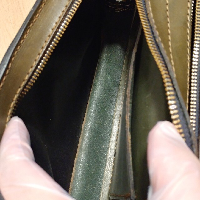 HERZ(ヘルツ)のヘルツ　セカンドバッグ　仕切り付き　グリーン メンズのバッグ(セカンドバッグ/クラッチバッグ)の商品写真