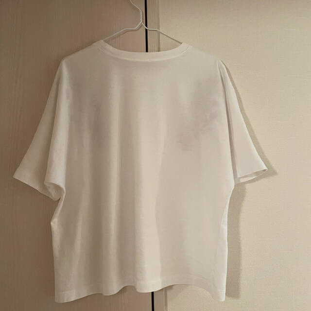 GU(ジーユー)の値下げ！刺繍　トップス レディースのトップス(Tシャツ(半袖/袖なし))の商品写真