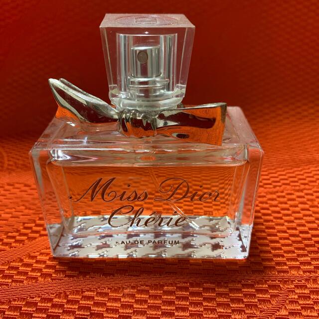 Christian Dior(クリスチャンディオール)のMISS DIOR CHERIE 50ml コスメ/美容のボディケア(その他)の商品写真