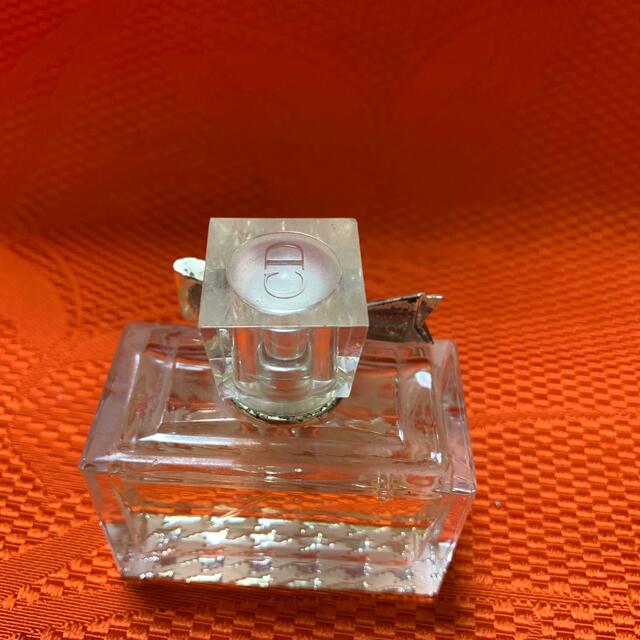 Christian Dior(クリスチャンディオール)のMISS DIOR CHERIE 50ml コスメ/美容のボディケア(その他)の商品写真