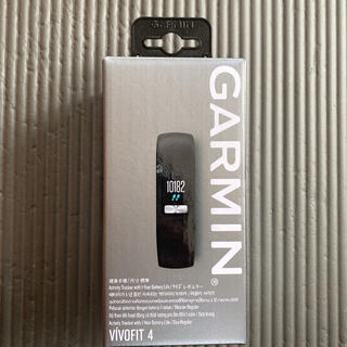 ガーミン(GARMIN)のGARMIN VIVOFIT4 BLACK【新品】(その他)