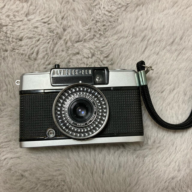 Olympus Pen EE3カメラ