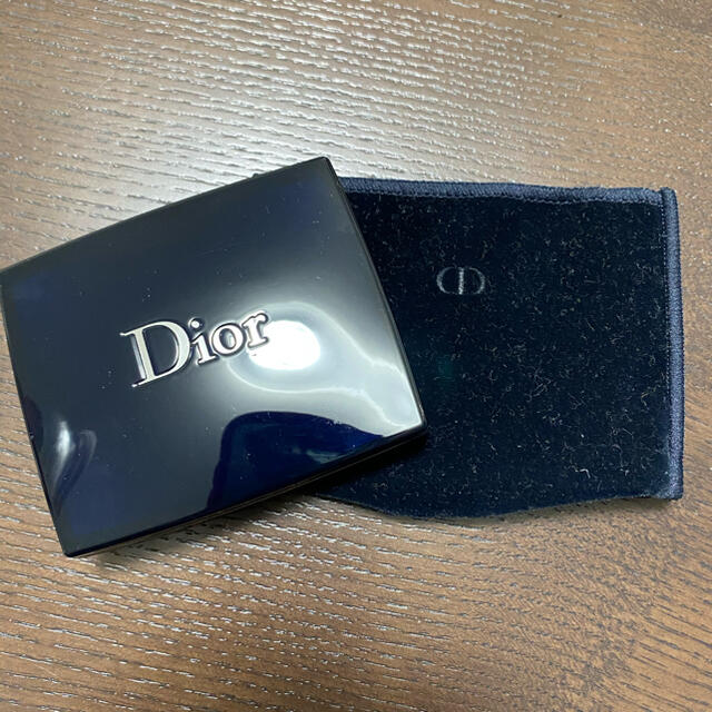 Dior(ディオール)のDior アイシャドウ　サンククルール コスメ/美容のベースメイク/化粧品(アイシャドウ)の商品写真