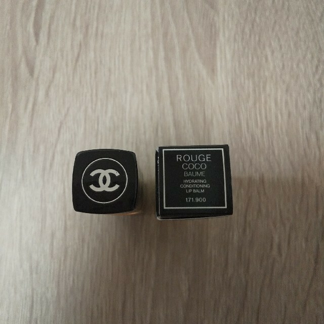 CHANEL(シャネル)のCHANEL リップ 新品未使用 コスメ/美容のベースメイク/化粧品(リップライナー)の商品写真