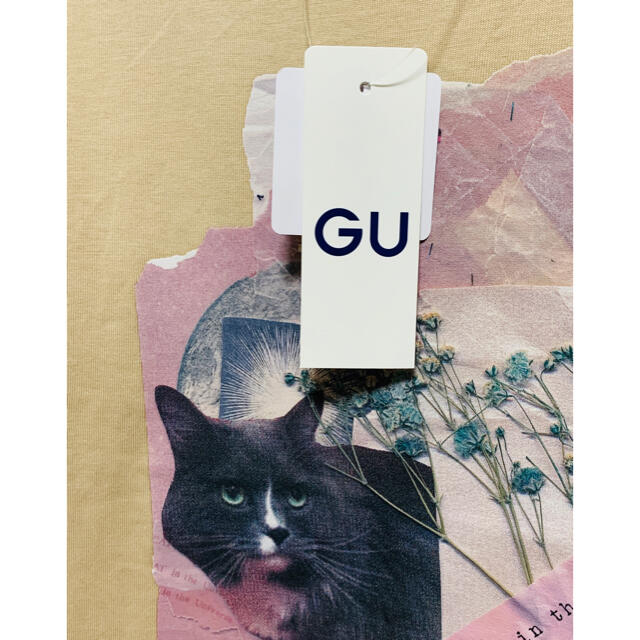 GU(ジーユー)のジーユー　GU グラフィックTシャツ　猫　ネコ　ねこ　ツンデレ　半袖 レディースのトップス(Tシャツ(半袖/袖なし))の商品写真