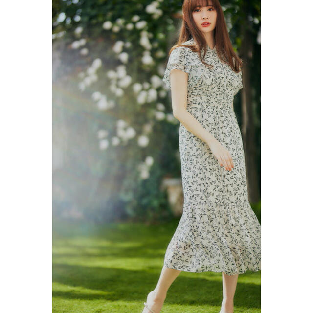 Her lip to Muguet-printed Romantic Dress