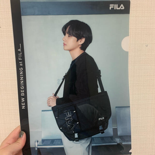 FILA(フィラ)のようこ様専用BTS×Right-onコラボファイル　テテ エンタメ/ホビーのCD(K-POP/アジア)の商品写真