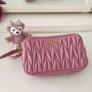 miumiu ポーチ