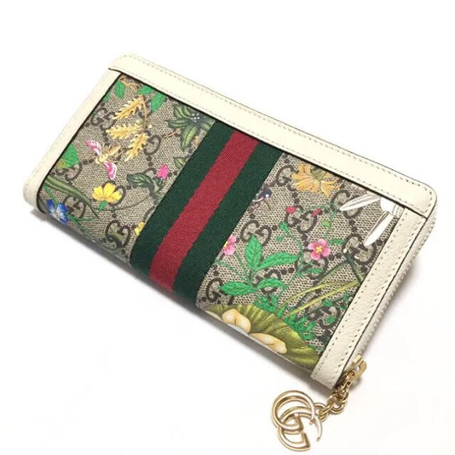 Gucci(グッチ)の正規品☆GUCCI【オフィディア】GGフローラジップアラウンドウォレット レディースのファッション小物(財布)の商品写真