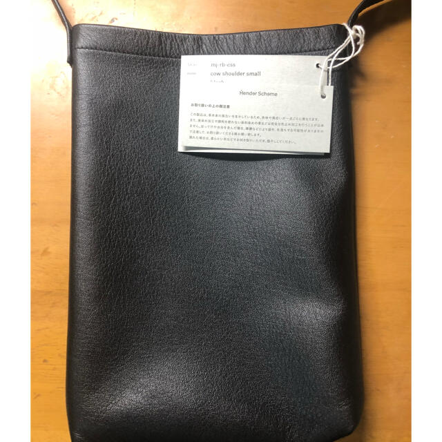 Hender Scheme(エンダースキーマ)のHender Scheme cow shoulder small ブラック　美品 メンズのバッグ(ショルダーバッグ)の商品写真