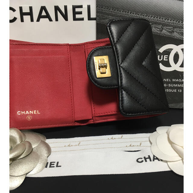 CHANEL(シャネル)の美品♡ シャネル マトラッセ シェブロン 2.55 三つ折り財布 正規品 レディースのファッション小物(財布)の商品写真