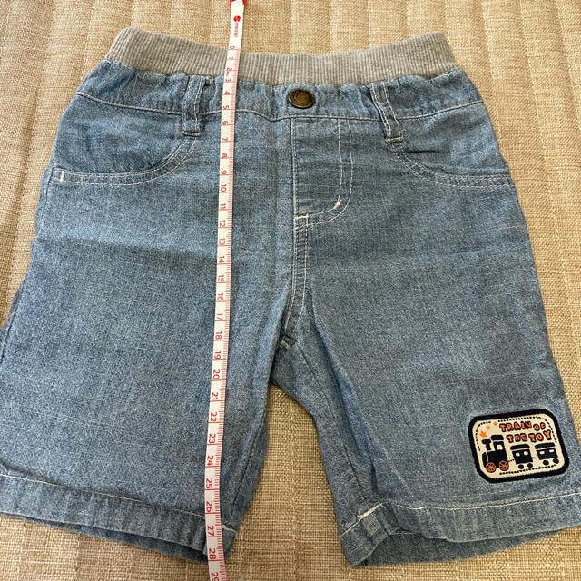 汽車のデニム風パンツ　90㎝　男の子 キッズ/ベビー/マタニティのキッズ服男の子用(90cm~)(パンツ/スパッツ)の商品写真