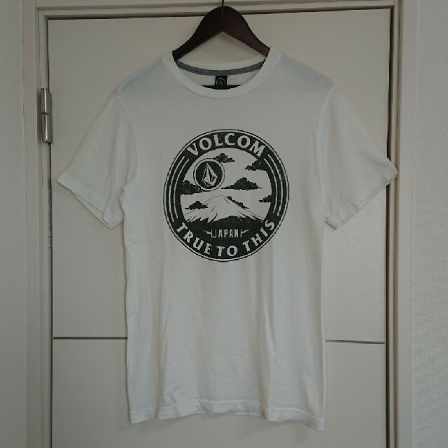 volcom(ボルコム)のVOLCOM ボルコム Tシャツ 古着 ロゴ 和柄 メンズのトップス(Tシャツ/カットソー(半袖/袖なし))の商品写真